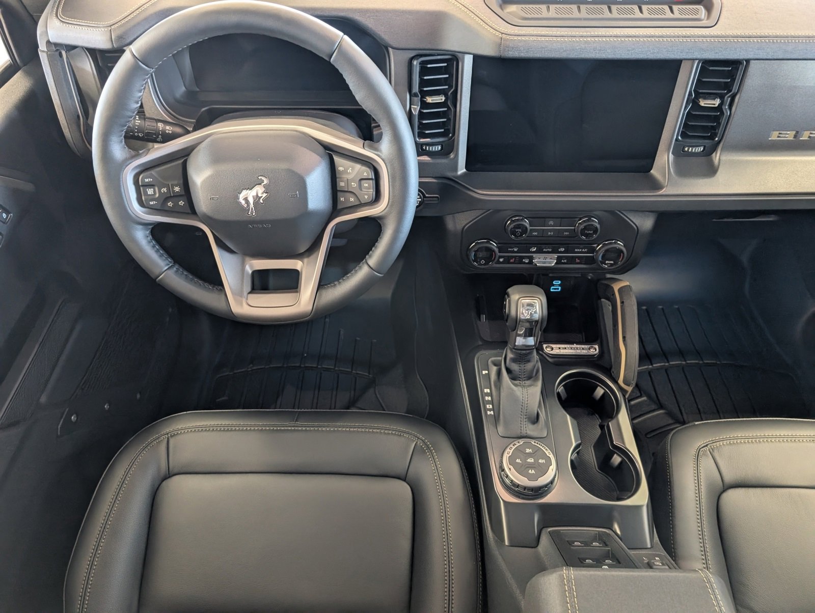 New 2025 Ford Bronco Badlands image 5