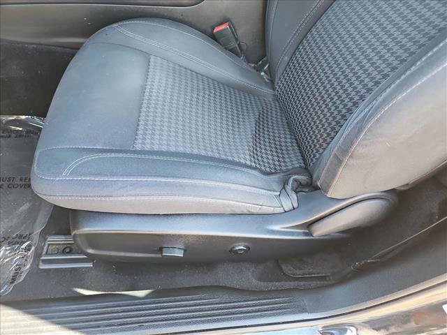 Used 2016 Dodge Challenger SXT RWD image 13