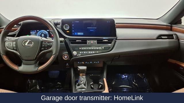 Used 2025 Lexus ES 300h w/ Technology Package image 32