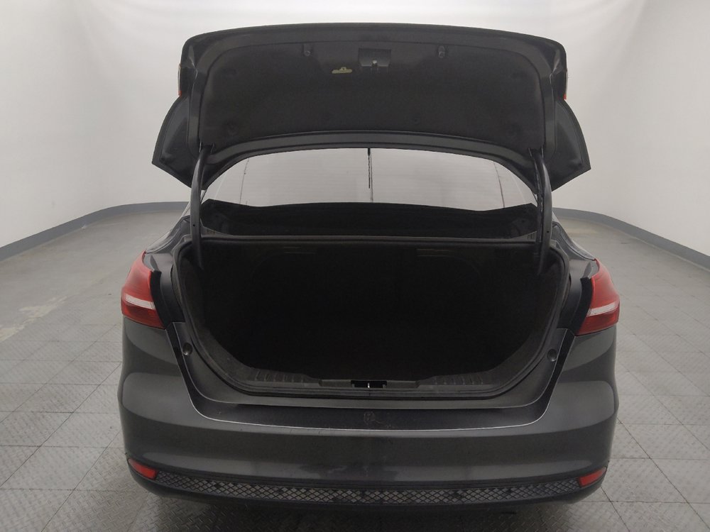 Used 2017 Ford Focus SE image 29