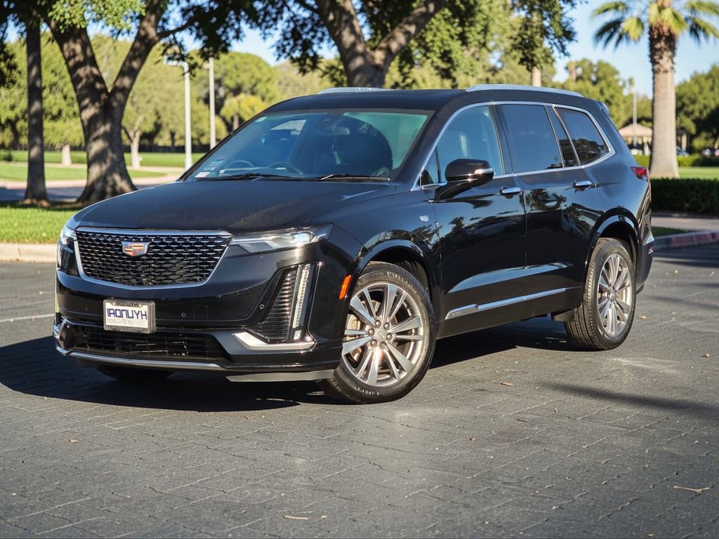 Used 2020 Cadillac XT6 Premium Luxury image 2