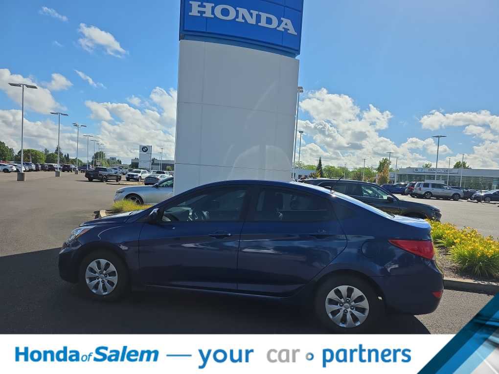 Used 2017 Hyundai Accent SE FWD image 3