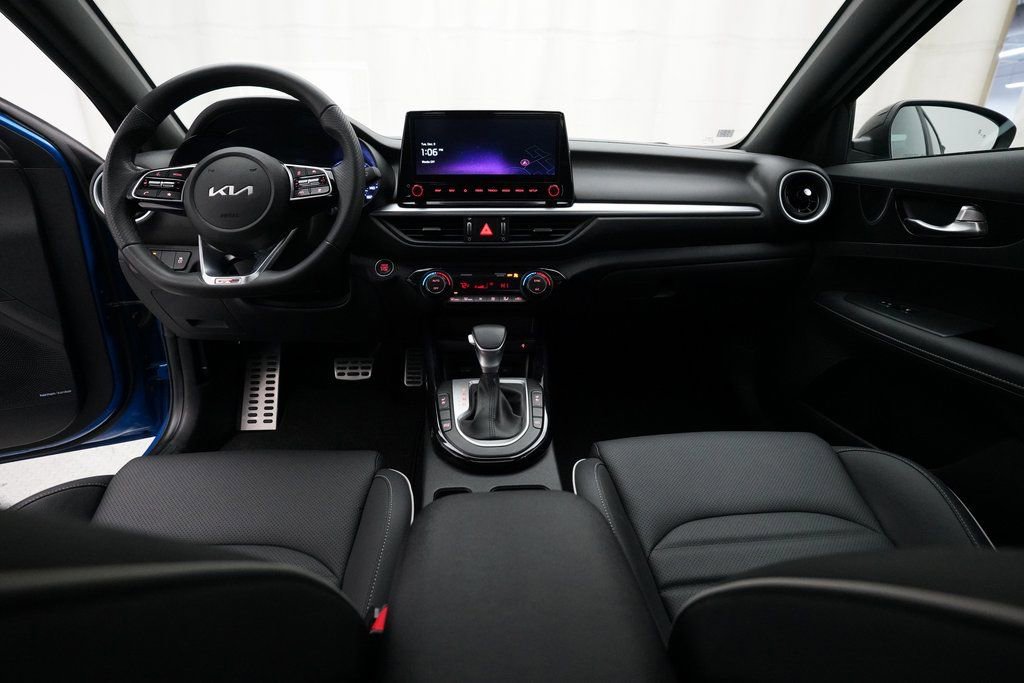 Used 2024 Kia Forte GT-Line w/ GT-Line Premium Package image 5