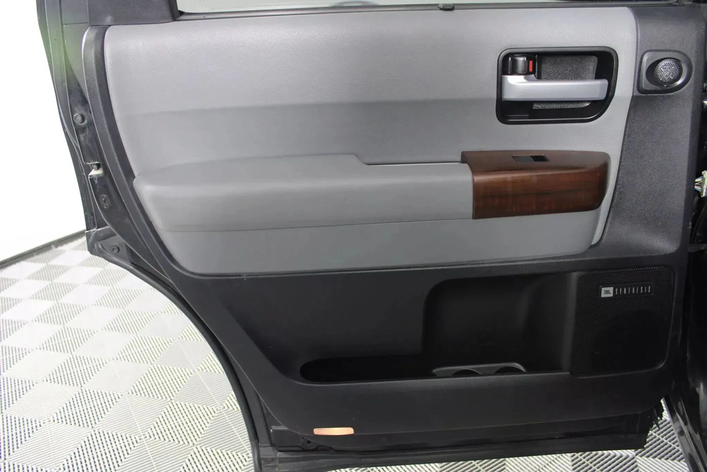 Used 2016 Toyota Sequoia Platinum AWD/4WD image 53