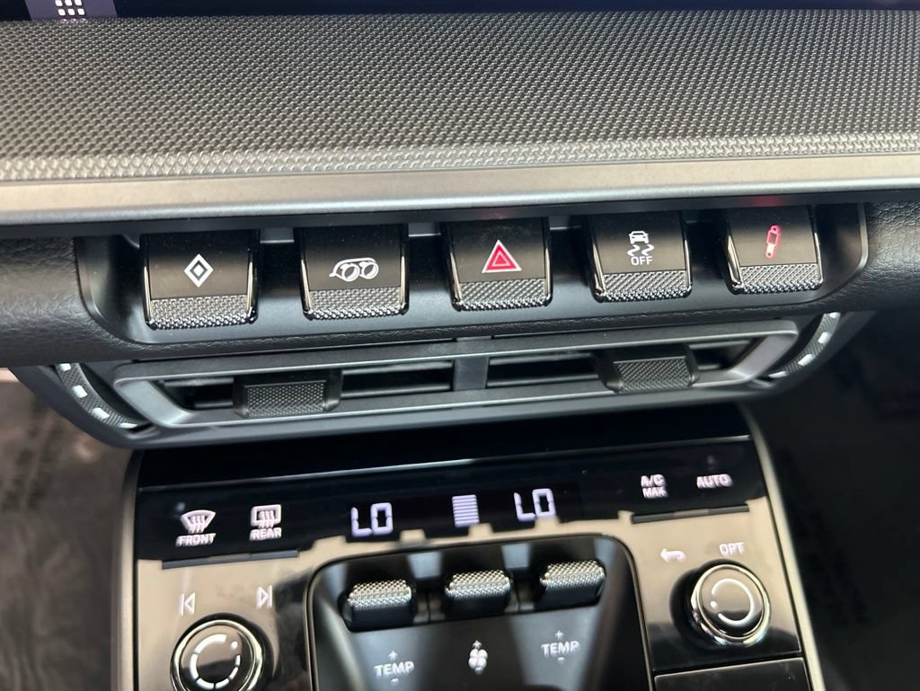 Used 2021 Porsche 911 AWD/4WD image 37