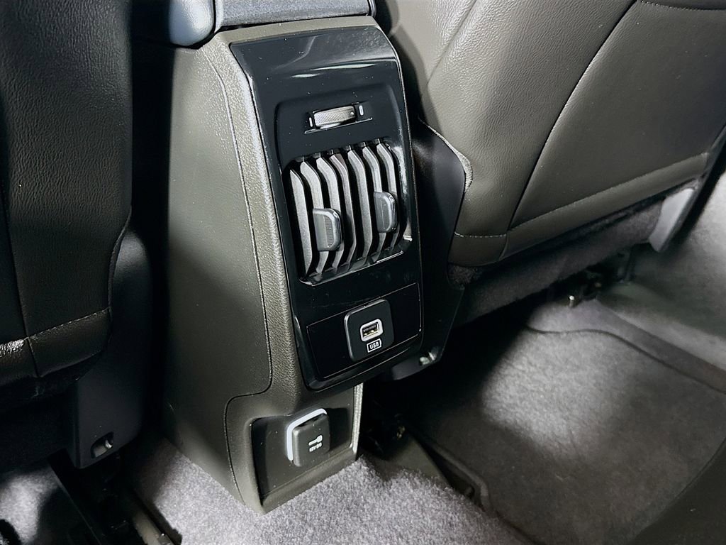 Used 2025 Jeep Compass Latitude w/ Altitude Special Edition image 28