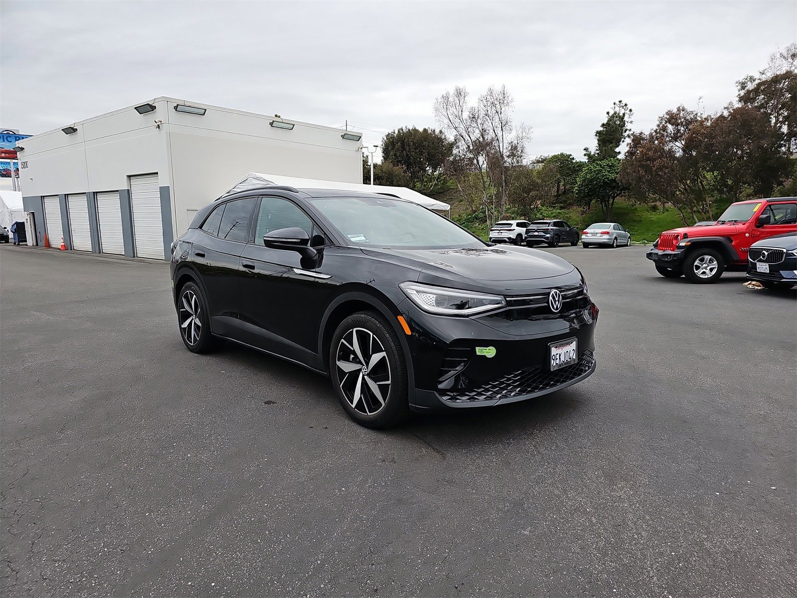 Used 2023 Volkswagen ID.4 Pro S image 3