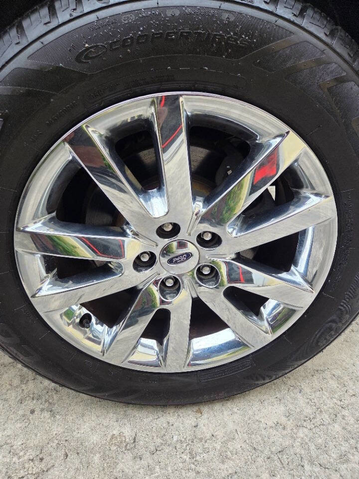 Used 2013 Ford Edge SEL AWD/4WD image 17