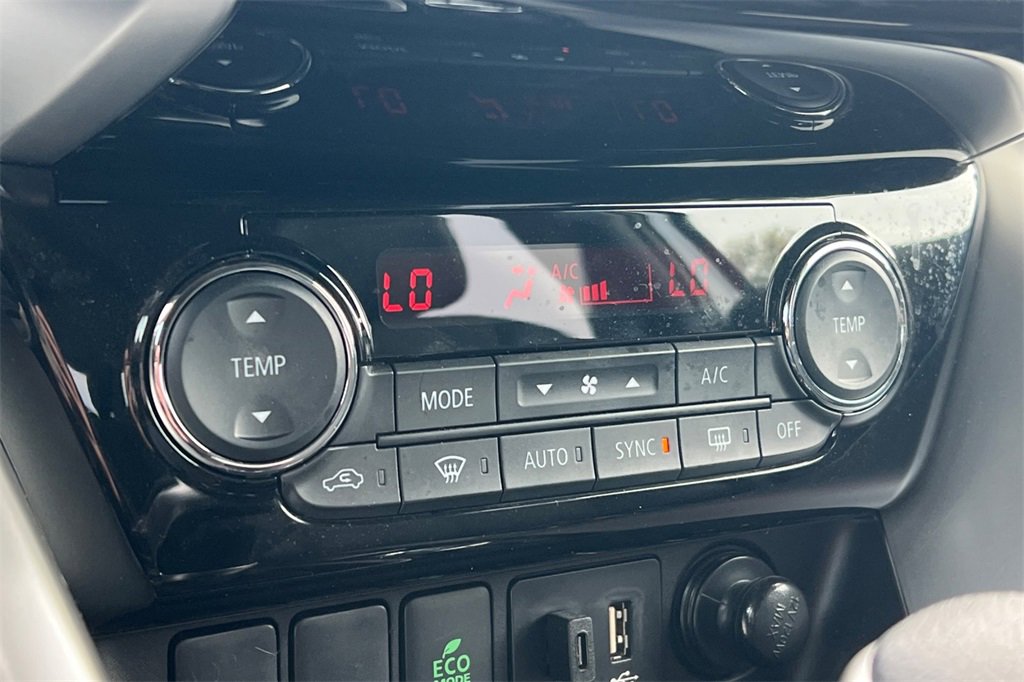 Used 2025 Mitsubishi Eclipse Cross Black Edition image 25