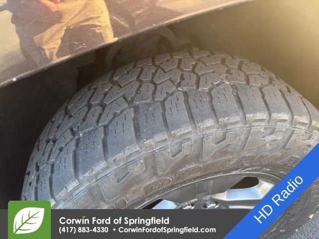 Used 2018 Chevrolet Suburban LT image 12