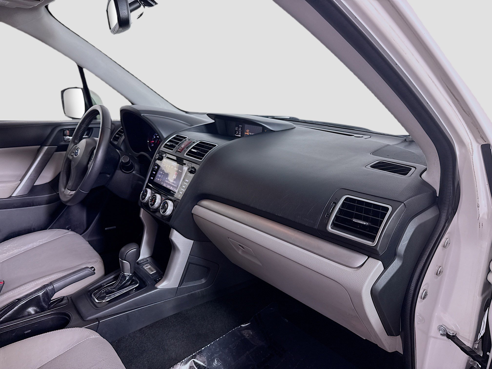 Used 2016 Subaru Forester 2.5i Touring image 30