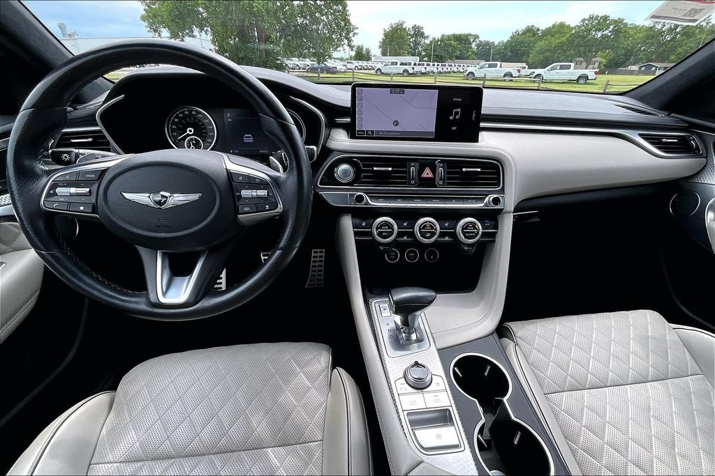 Used 2022 Genesis G70 3.3T RWD image 14