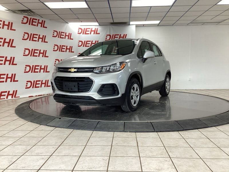 Used 2018 Chevrolet Trax LS FWD image 3