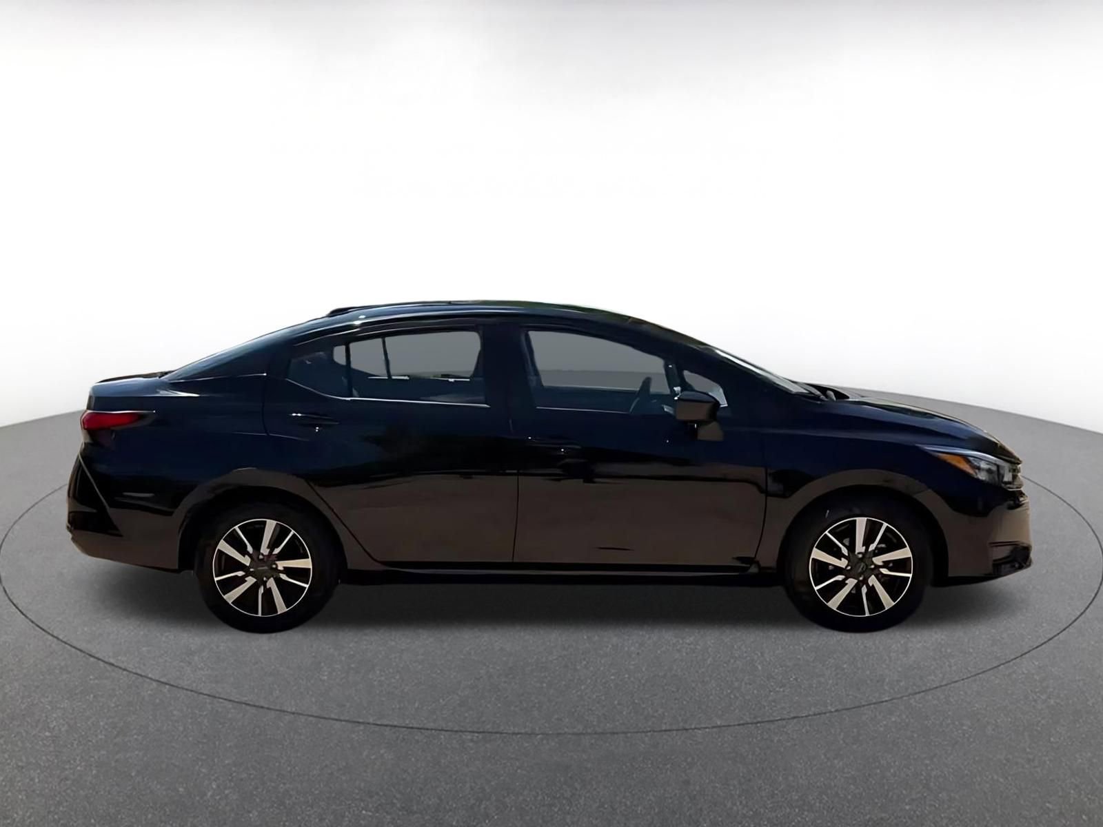 Used 2025 Nissan Versa SV image 16