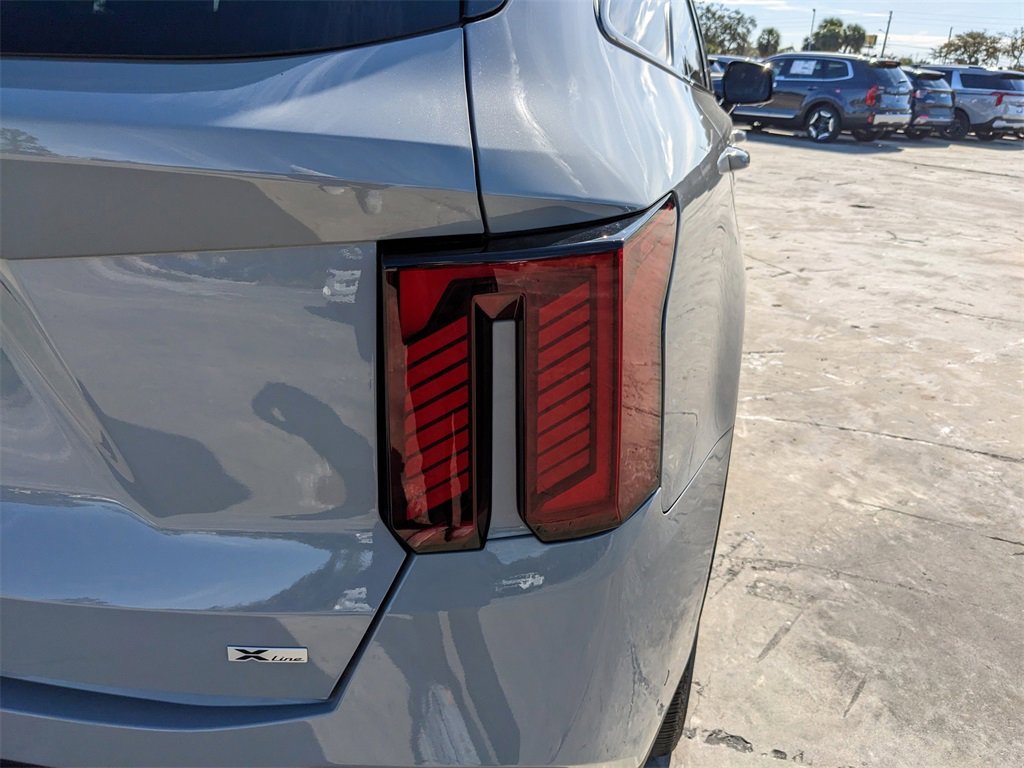 Certified 2025 Kia Sorento SX Prestige image 12
