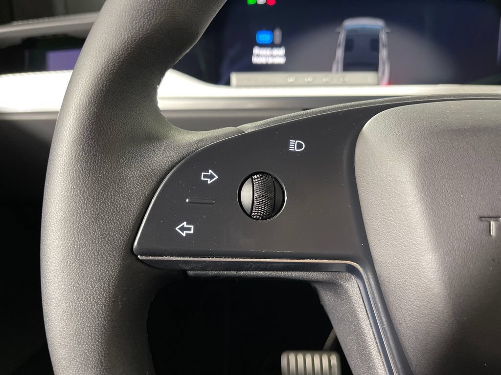Used 2024 Tesla Model X AWD/4WD image 29