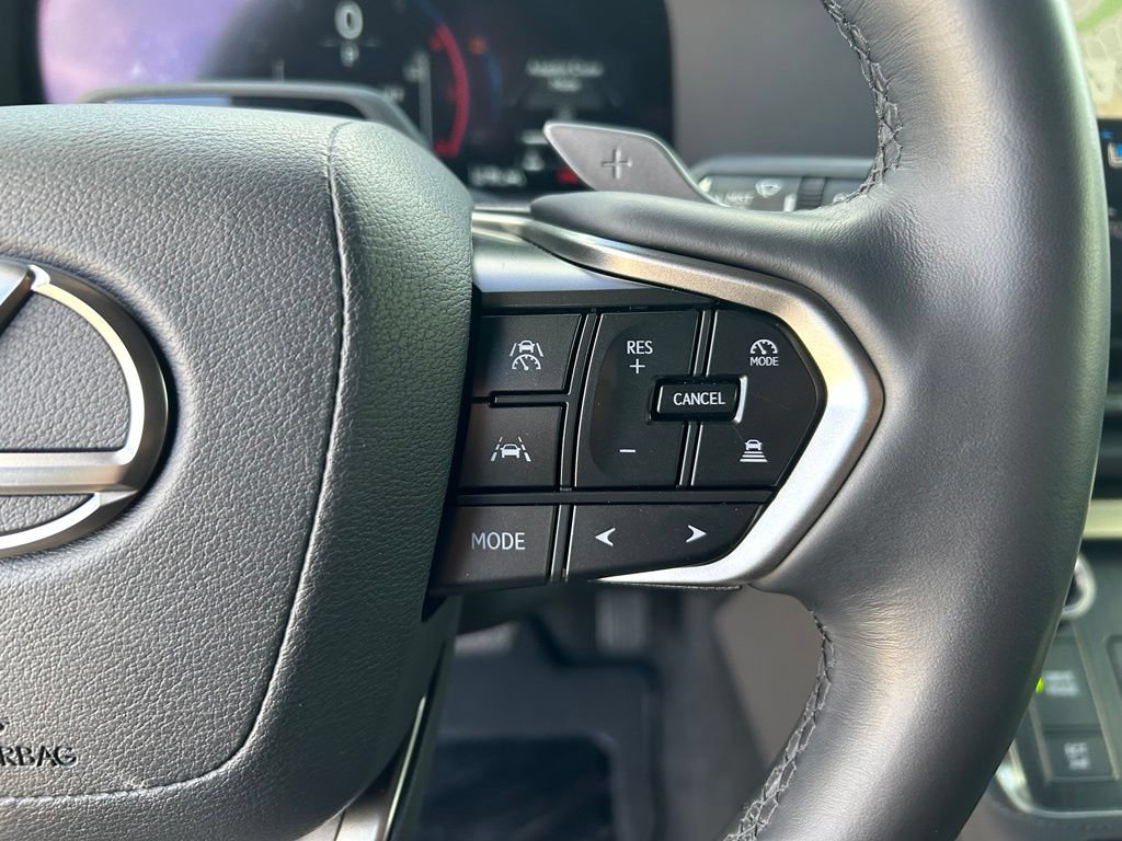Used 2024 Lexus GX 550 w/ Accessory Package (Z1) AWD/4WD image 13