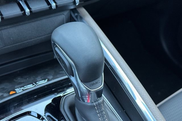 New 2026 GMC Canyon Denali w/ LPO, Denali Black Edition image 24