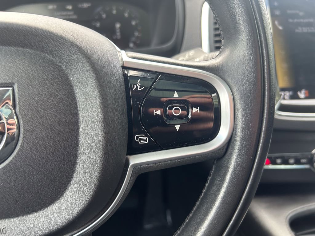 Used 2021 Volvo XC90 T5 Momentum w/ Climate Package image 35