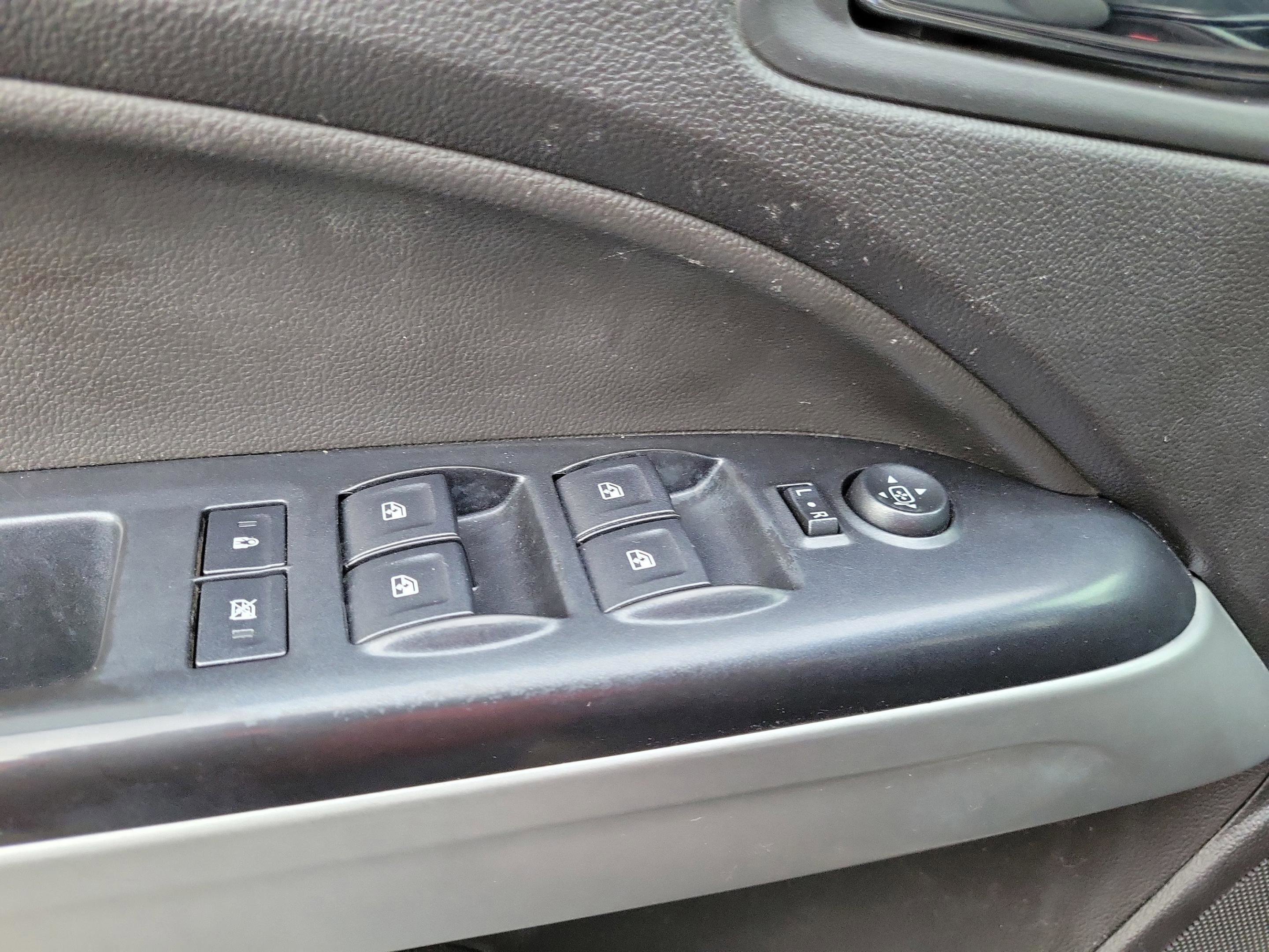 Used 2017 Chevrolet Colorado LT w/ LT Convenience Package AWD/4WD image 18