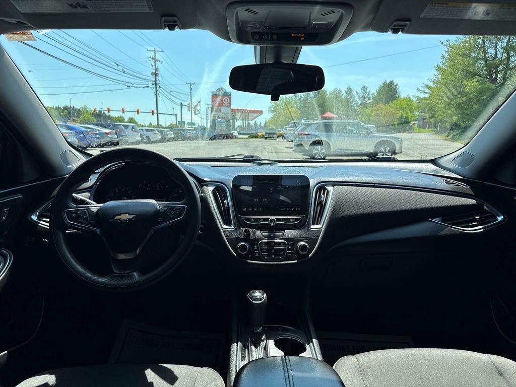 Used 2019 Chevrolet Malibu LT w/ Driver Confidence Package FWD image 13