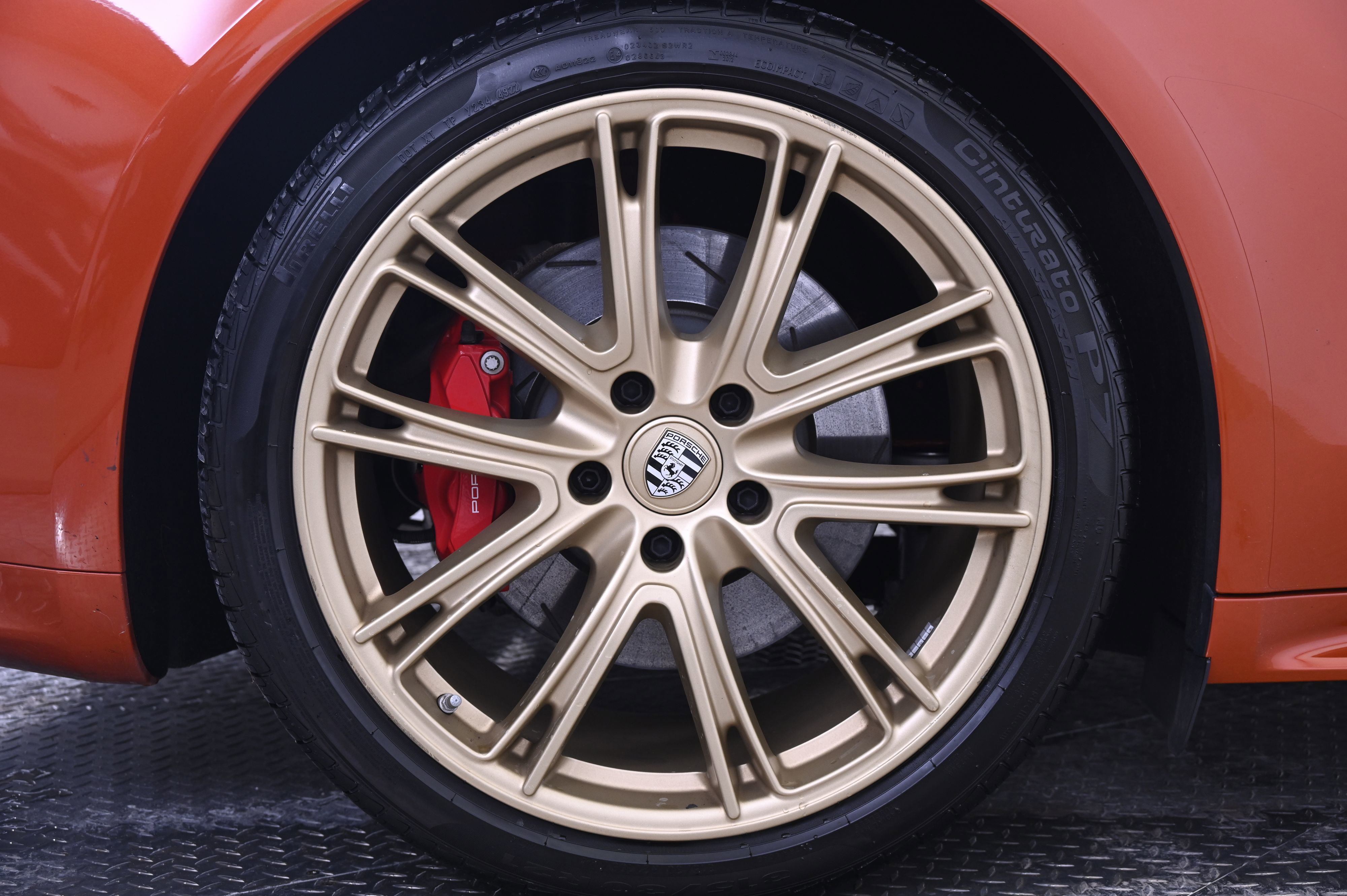 Used 2023 Porsche Panamera GTS image 13