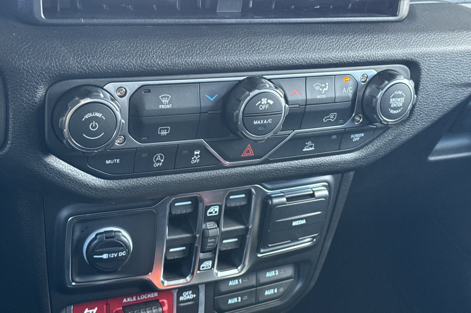 New 2026 Jeep Wrangler Unlimited Sport AWD/4WD image 18