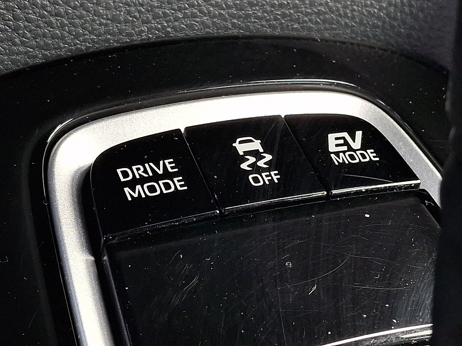 Certified 2025 Toyota Corolla LE AWD/4WD image 25