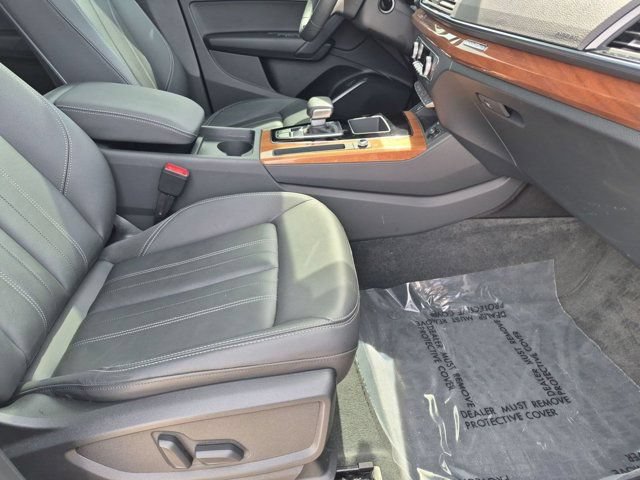 Used 2023 Audi Q5 2.0T Premium w/ Convenience Package AWD/4WD image 20