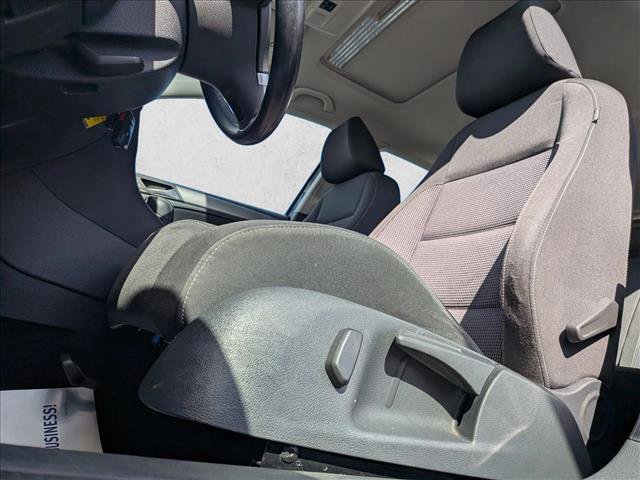 Used 2014 Volkswagen Golf 4-Door image 13