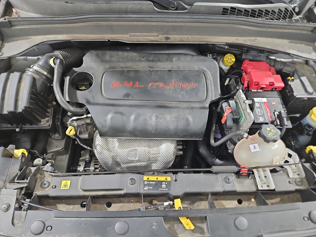 Used 2019 Jeep Renegade Altitude w/ UConnect 8.4 Nav Group AWD/4WD image 22