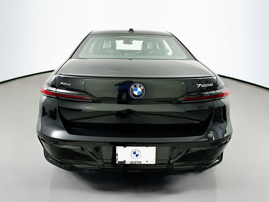 New 2026 BMW 750e xDrive w/ Executive Package image 6