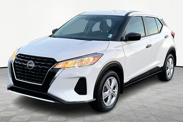 Used 2024 Nissan Kicks S image 3
