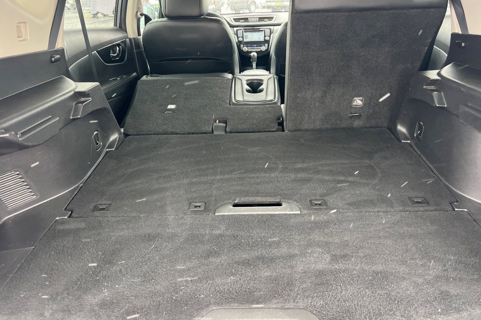 Used 2016 Nissan Rogue SL image 12