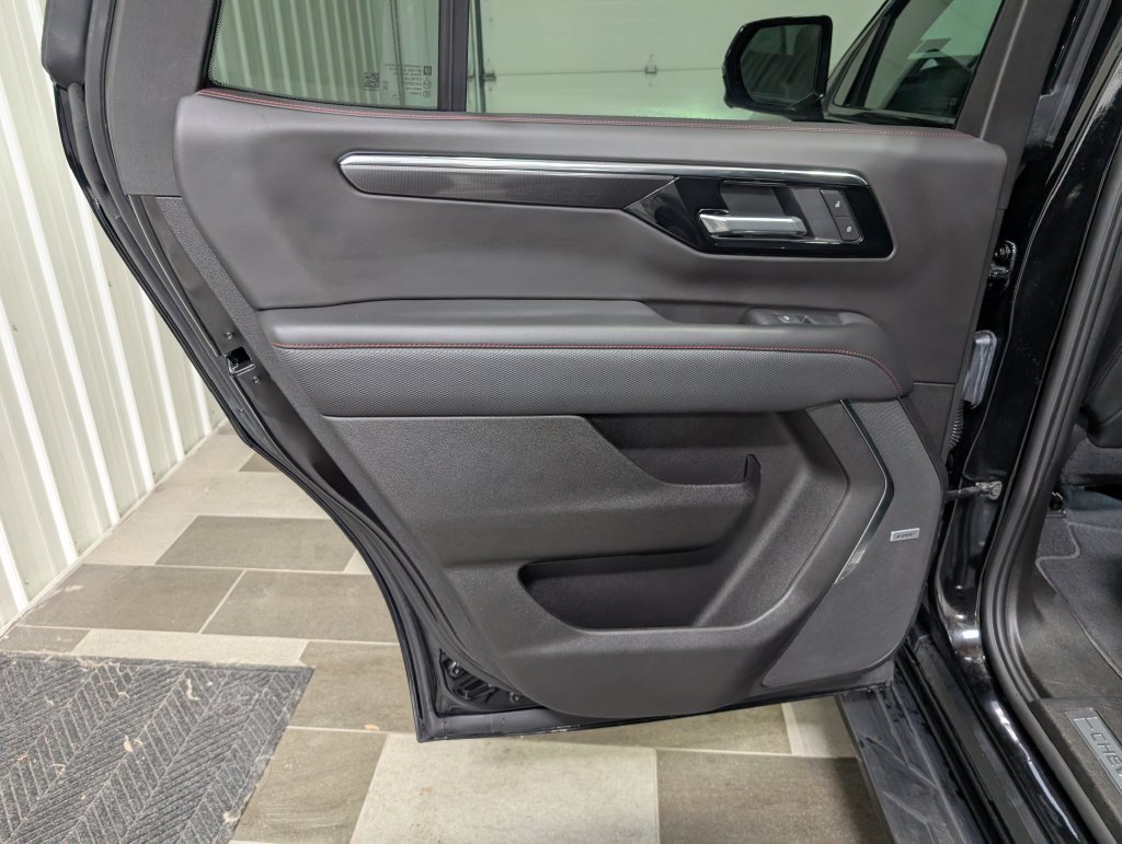 Used 2025 Chevrolet Tahoe RST w/ RST Capability Package AWD/4WD image 9