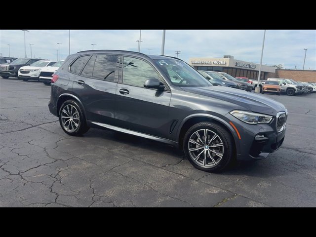 Used 2019 BMW X5 xDrive40i w/ M Sport Package AWD/4WD image 2