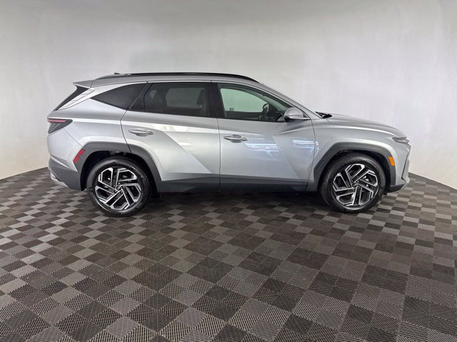 Used 2025 Hyundai Tucson Limited FWD image 4