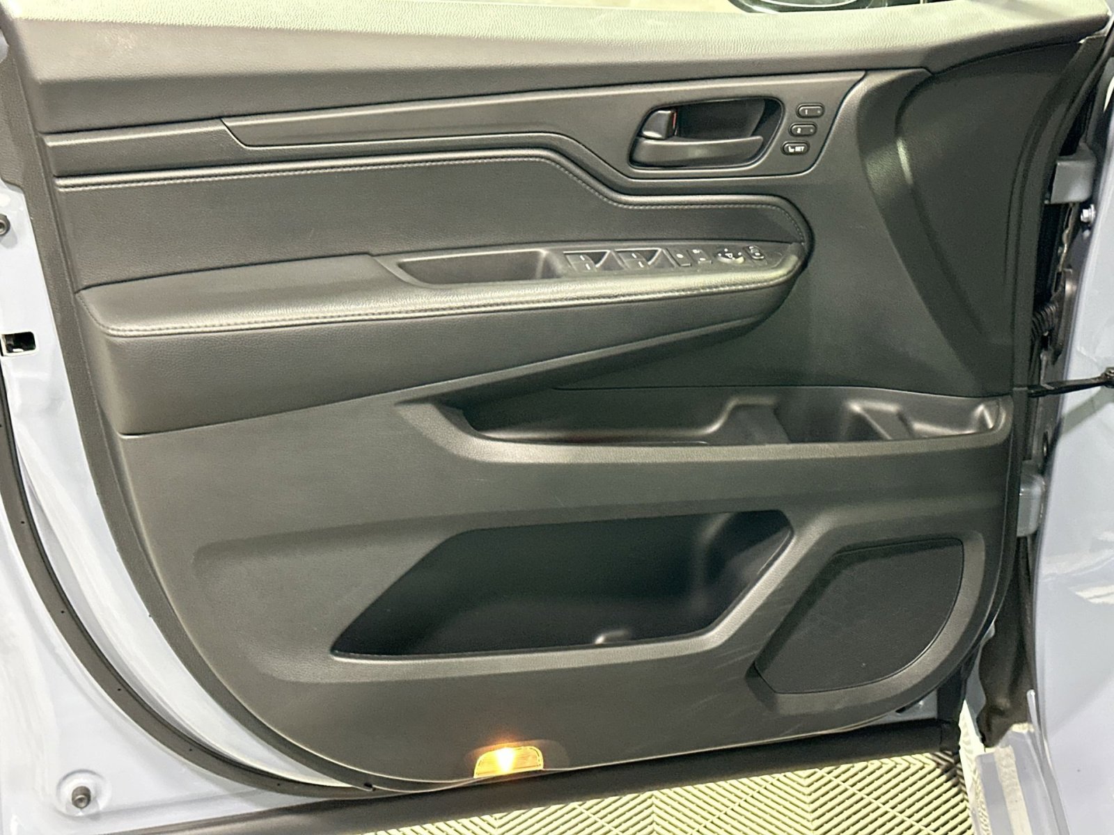 Used 2024 Honda Odyssey Sport image 15