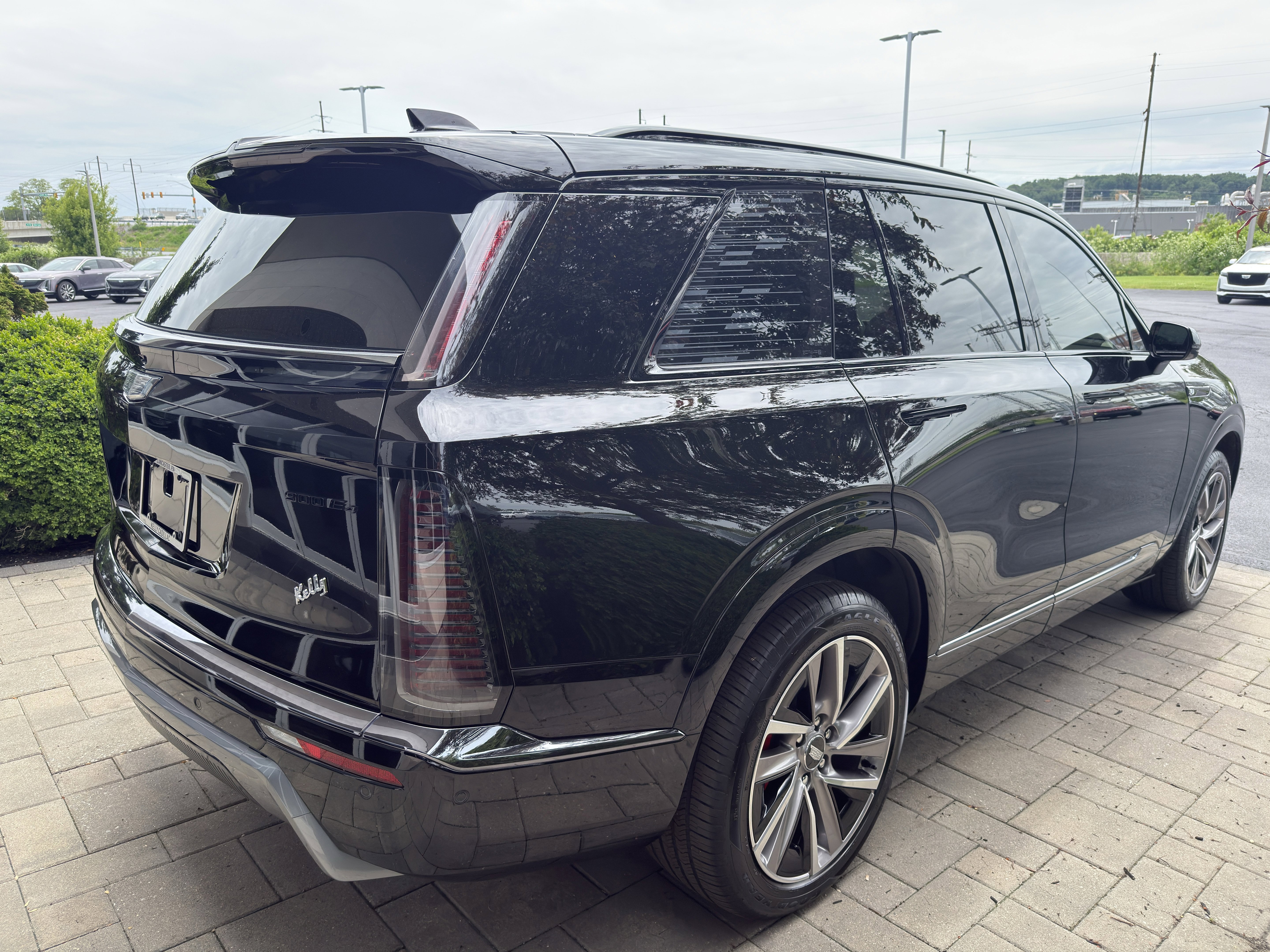 Used 2026 Cadillac Vistiq Sport w/ LPO, Floor Liner Package AWD/4WD image 11
