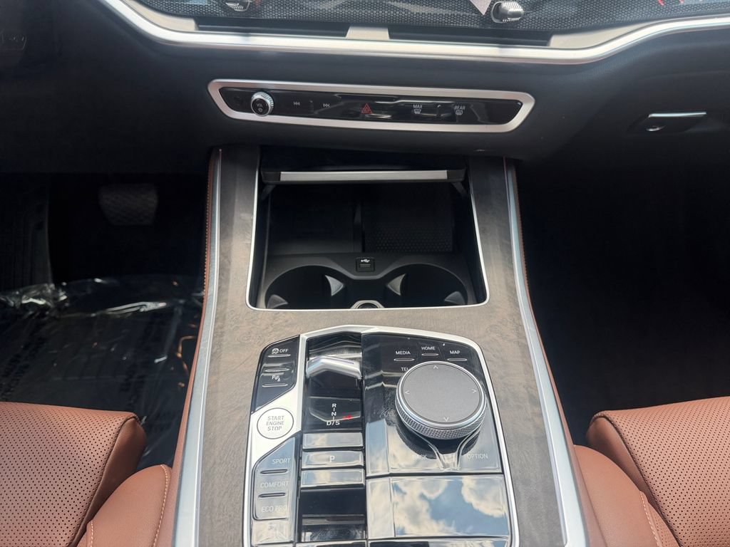 Used 2024 BMW X5 sDrive40i w/ Premium Package RWD image 11