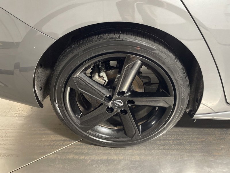 Used 2024 Nissan Sentra SR w/ SR Premium Package image 9