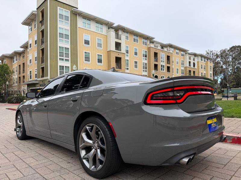Used 2017 Dodge Charger R/T w/ Navigation & Travel Group RWD image 10