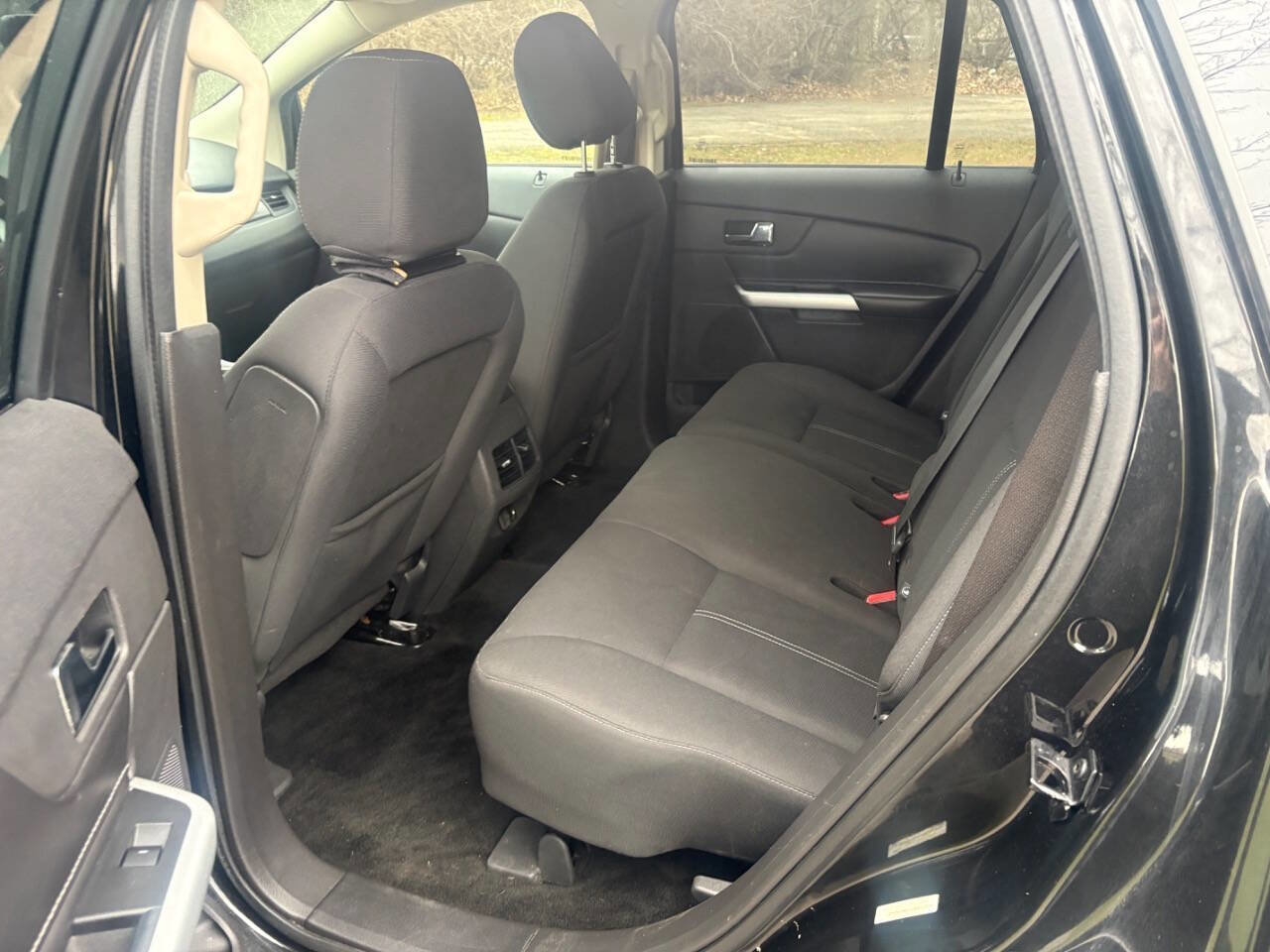 Used 2013 Ford Edge SE image 21