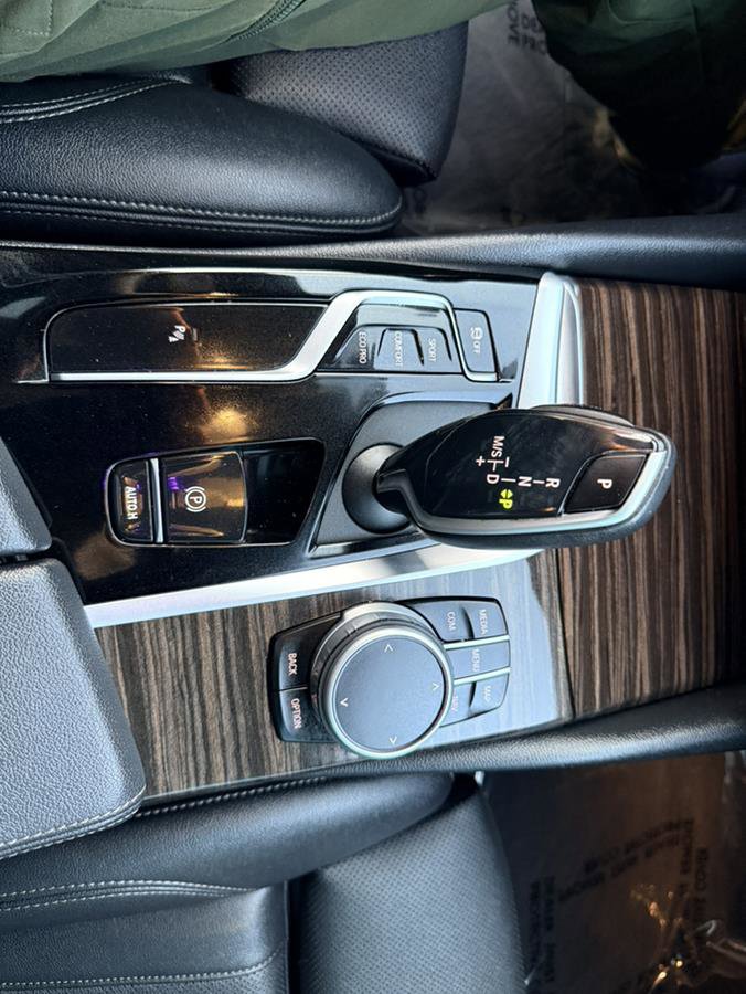 Used 2022 BMW 540i w/ Premium Package RWD image 31