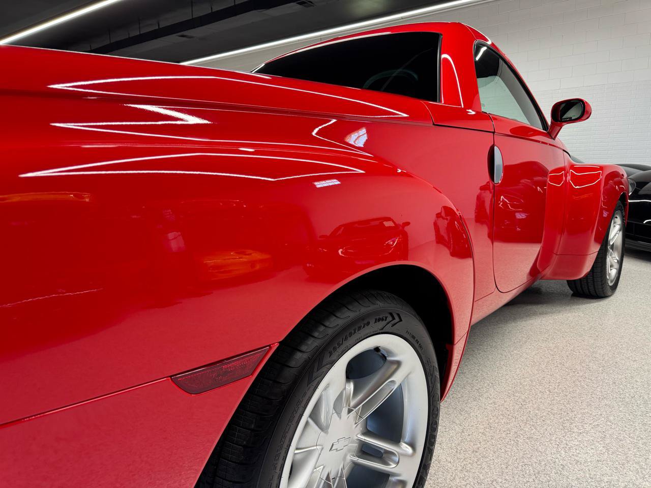 Used 2003 Chevrolet SSR w/ Preferred Equipment Group RWD image 38