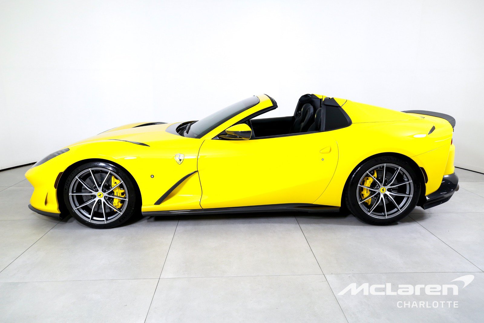Used 2023 Ferrari 812 GTS RWD image 6
