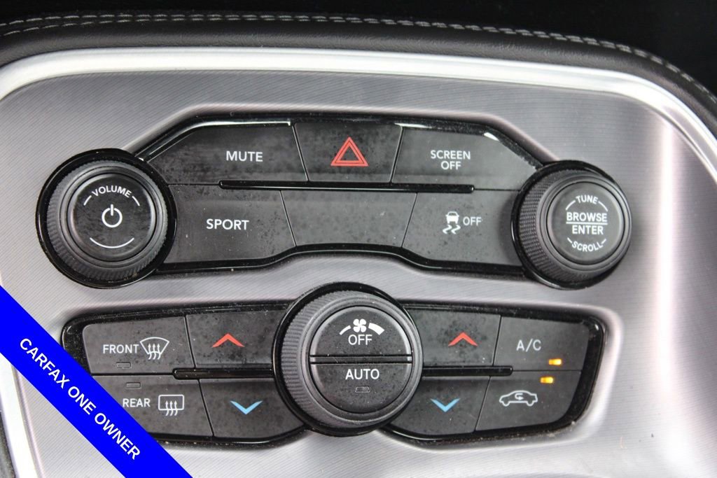 Used 2019 Dodge Challenger SXT image 30