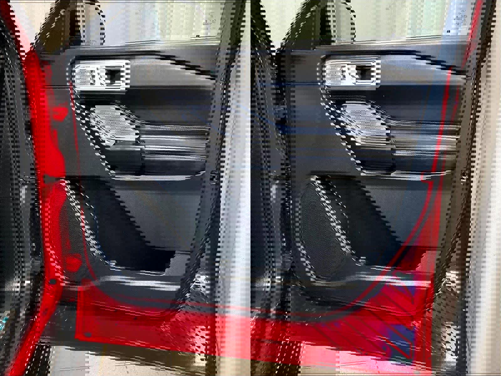 Used 2020 Ford Explorer Platinum w/ Premium Technology Package image 12