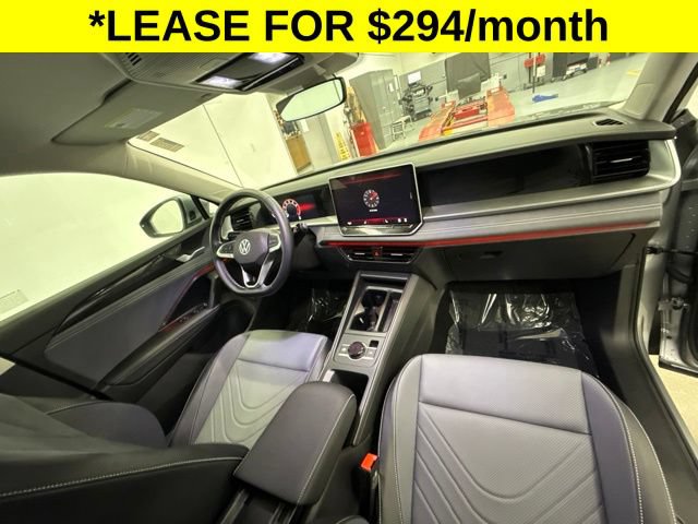 Used 2026 Volkswagen Tiguan SE AWD/4WD image 13