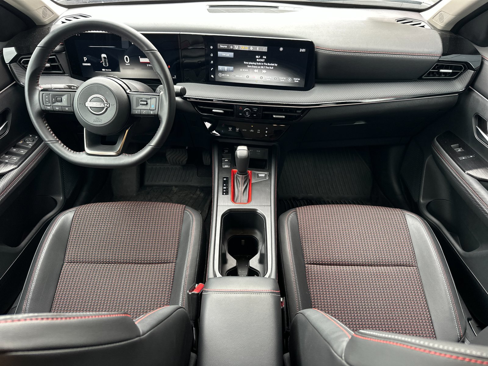 Used 2025 Nissan Kicks SR w/ Illumination Package AWD/4WD image 13